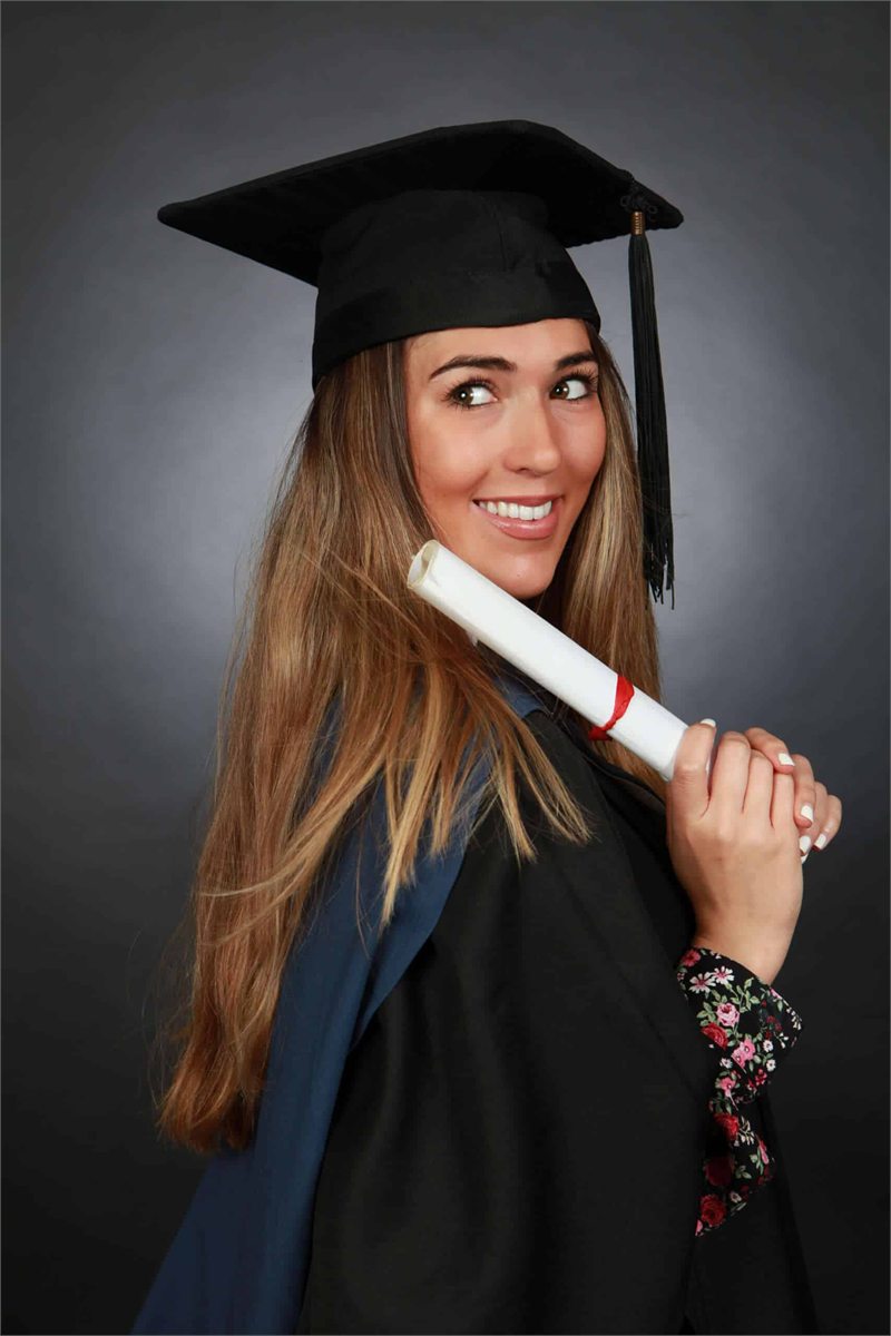 graduation portraits photographed by Studios4u
